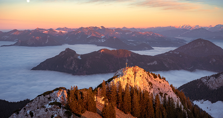 洛阳白云山，洛阳白云山：山水诗画间的自然秘境（通用2篇）(图2)